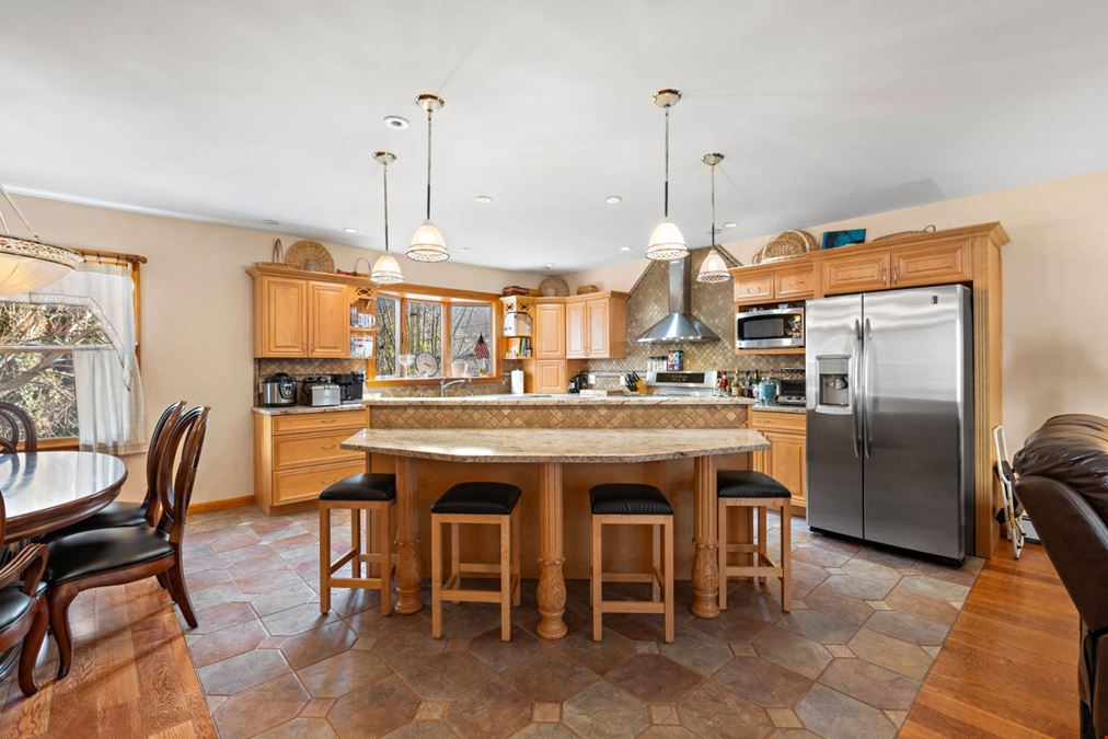 132 Calyer St (Front & Back House) 132 Calyer St, Brooklyn, NY